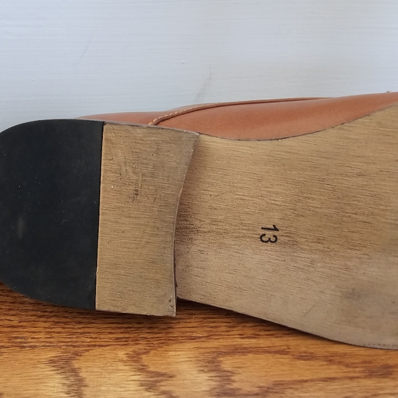 Men's Size 13 Dress Shoes; Brown with darker tips - Picture 2 of 12